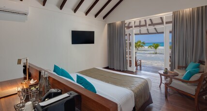Adaaran Select Meedhupparu Room Type - Deluxe Sunset Beach Villa