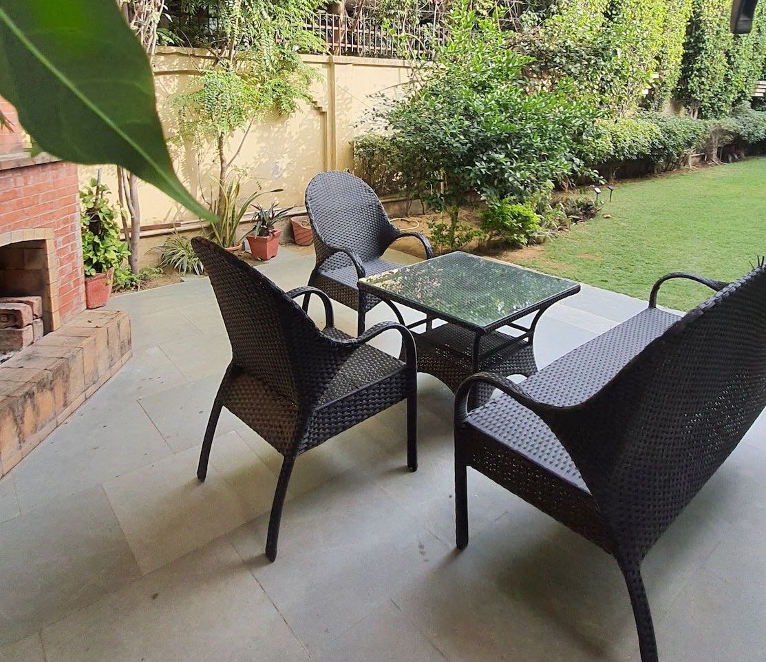 Private Studio @DLF Phase-1 - Tap to explore photos