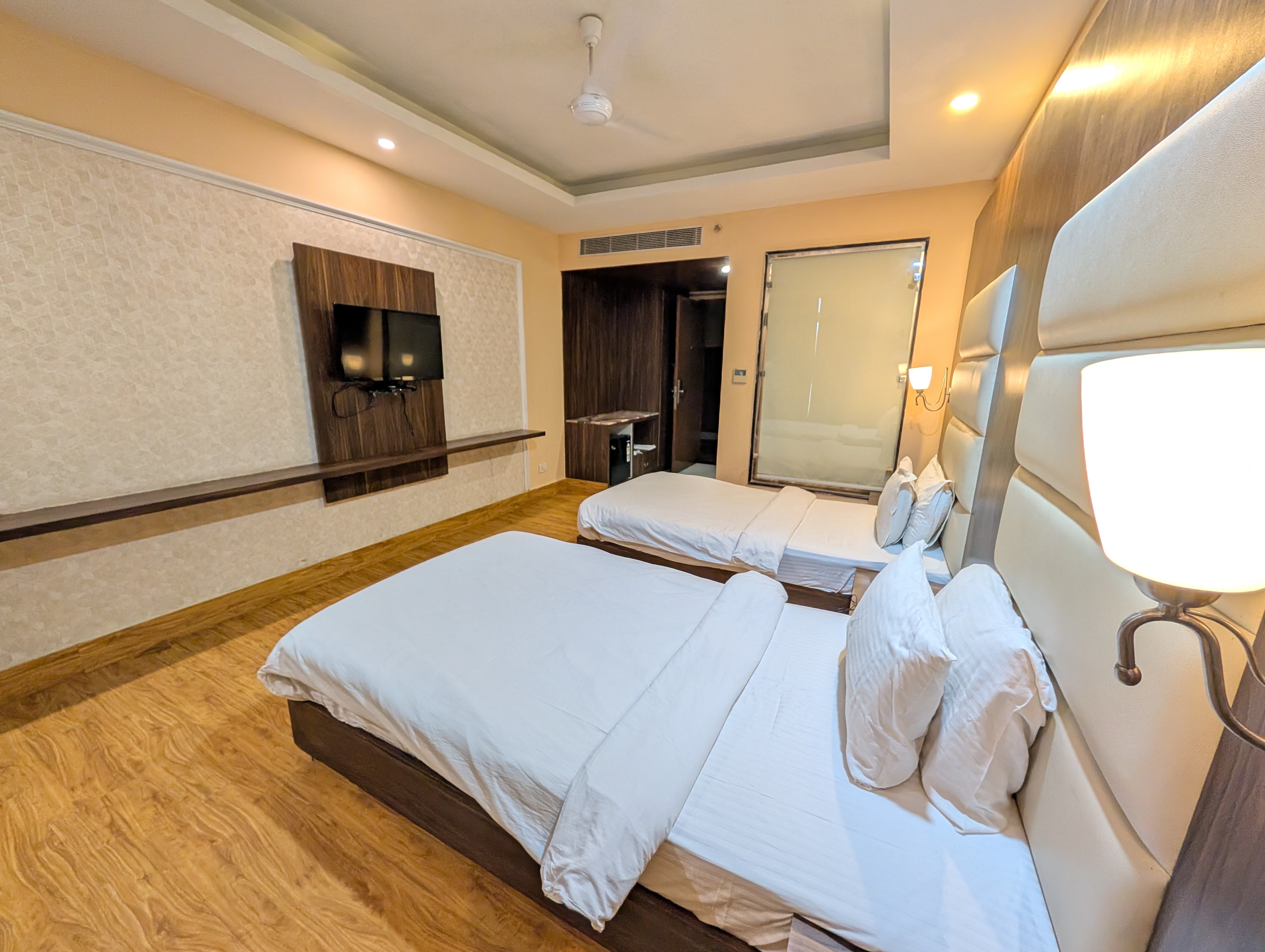 Manohar Villas - Tap to explore photos