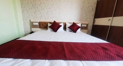 AAPANO ATITHI GRAH Room Type - Deluxe Room with King Bed AAPANO ATITHI GRAH Room Type - Deluxe Room with King Bed