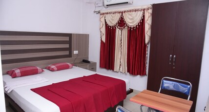Star Bliss Plaza Room Type - Deluxe Double AC Room
