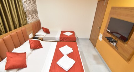 Hotel Airport Annex Room Type - Deluxe Quadruple AC Room