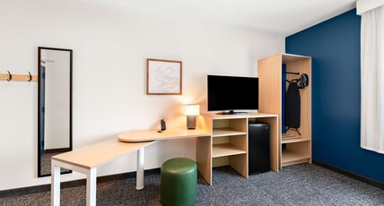 Spark by Hilton Longview Room Type - 1 KING BED