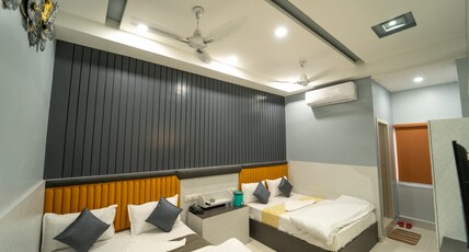 Hotel Park View Villa Room Type - Four Bedded Room
