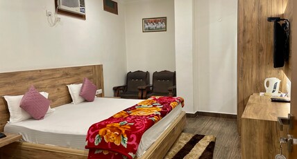 HOTEL KUNAL Room Type - Deluxe rooms