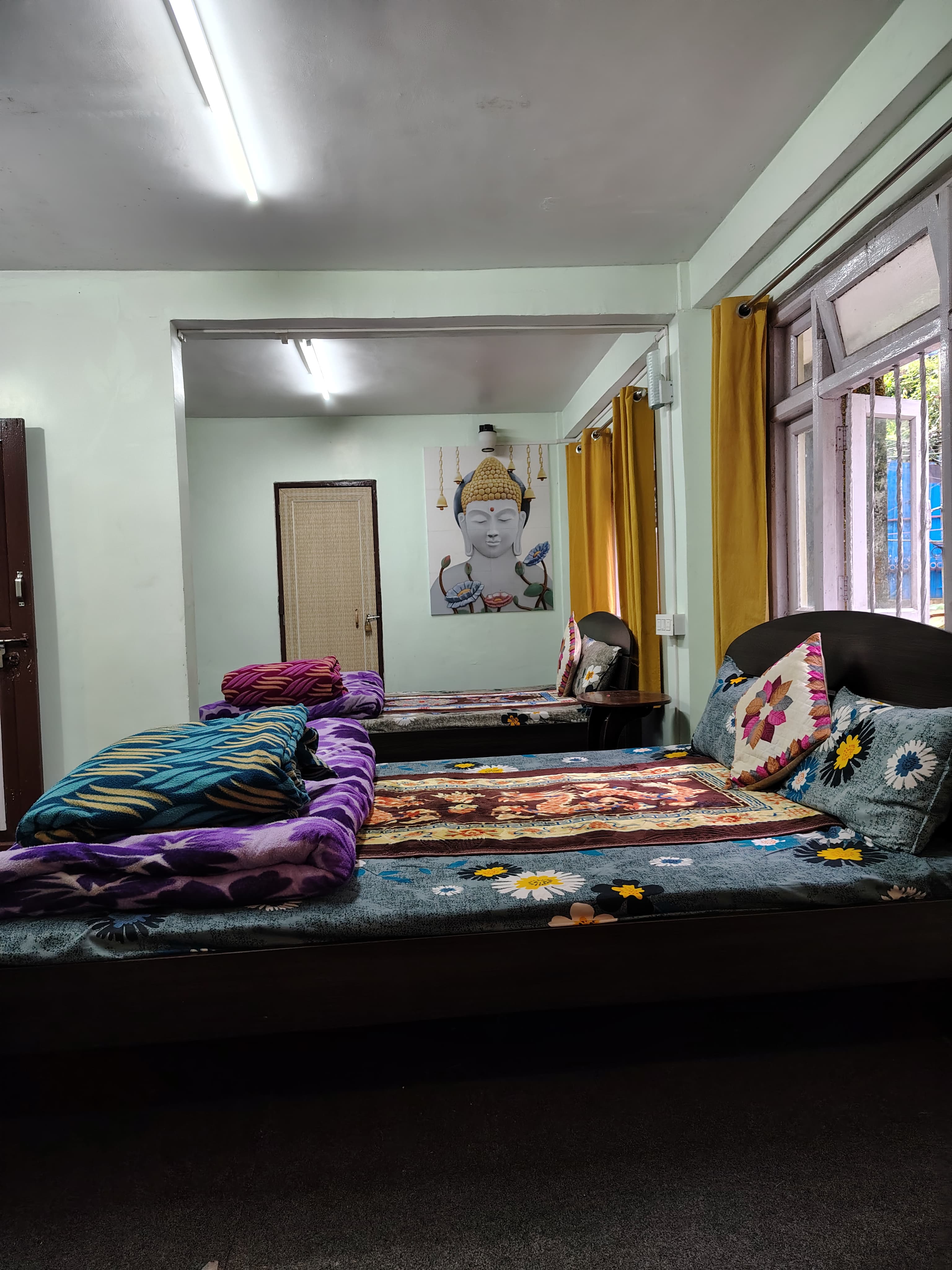 Aaryas homestay - Tap to explore photos