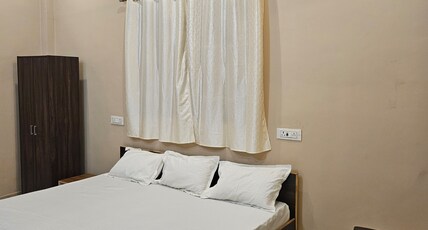 Shree Kunj Room Type - Deluxe (Suit)