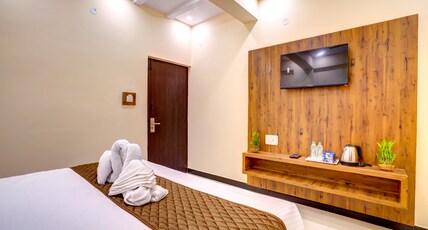 SKYLIGHT INN RESORT- Dubare Room Type - Deluxe Room AC Room