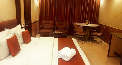 White Tree Room Type - Deluxe Room