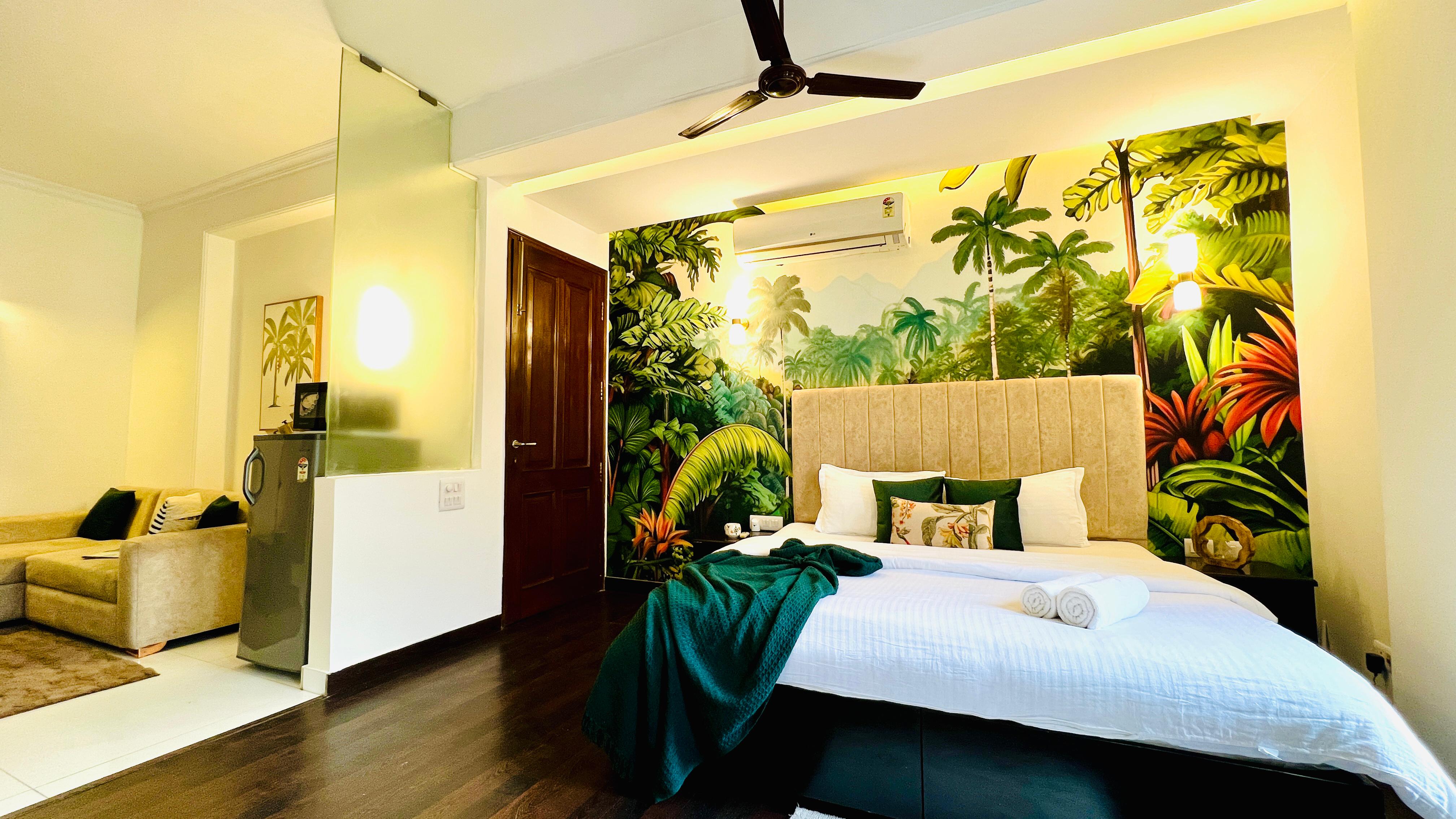 BluO Classic Studio |Green Park Hauz Khas Village - Tap to explore photos