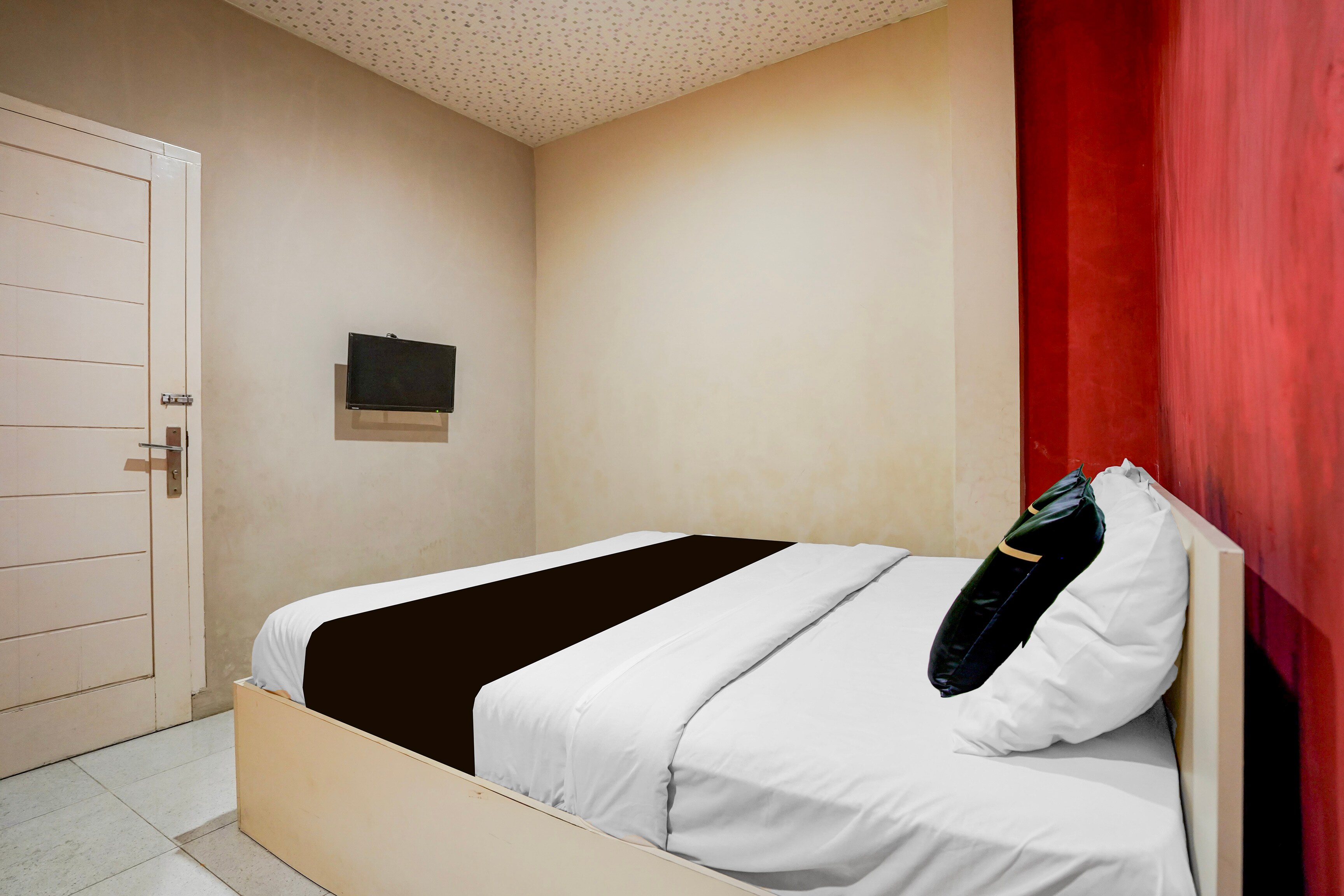 Hotel O near Terminal Batoh formerly Hotel Al Fatih - Tap to explore photos