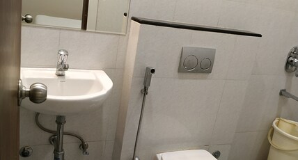 shri balaji regency inn Room Type - Deluxe Room(AC)