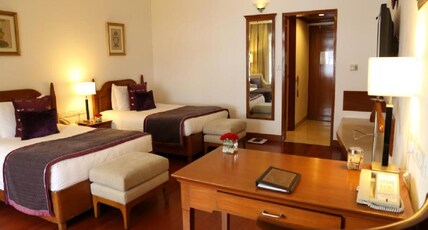 Jaypee Residency Manor Room Type - Deluxe Room (Residency Tower)