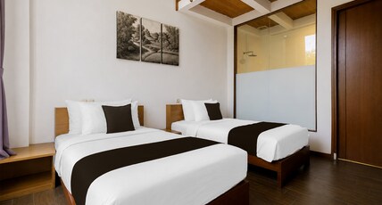 Townhouse Oak Hotel Pondokan Tjiburial Room Type - Family Suite Villa
