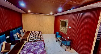 Hotel mahadev badrinath ji Room Type - Triple 207