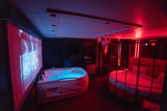 Orsom Stays Sassy - Sector 42