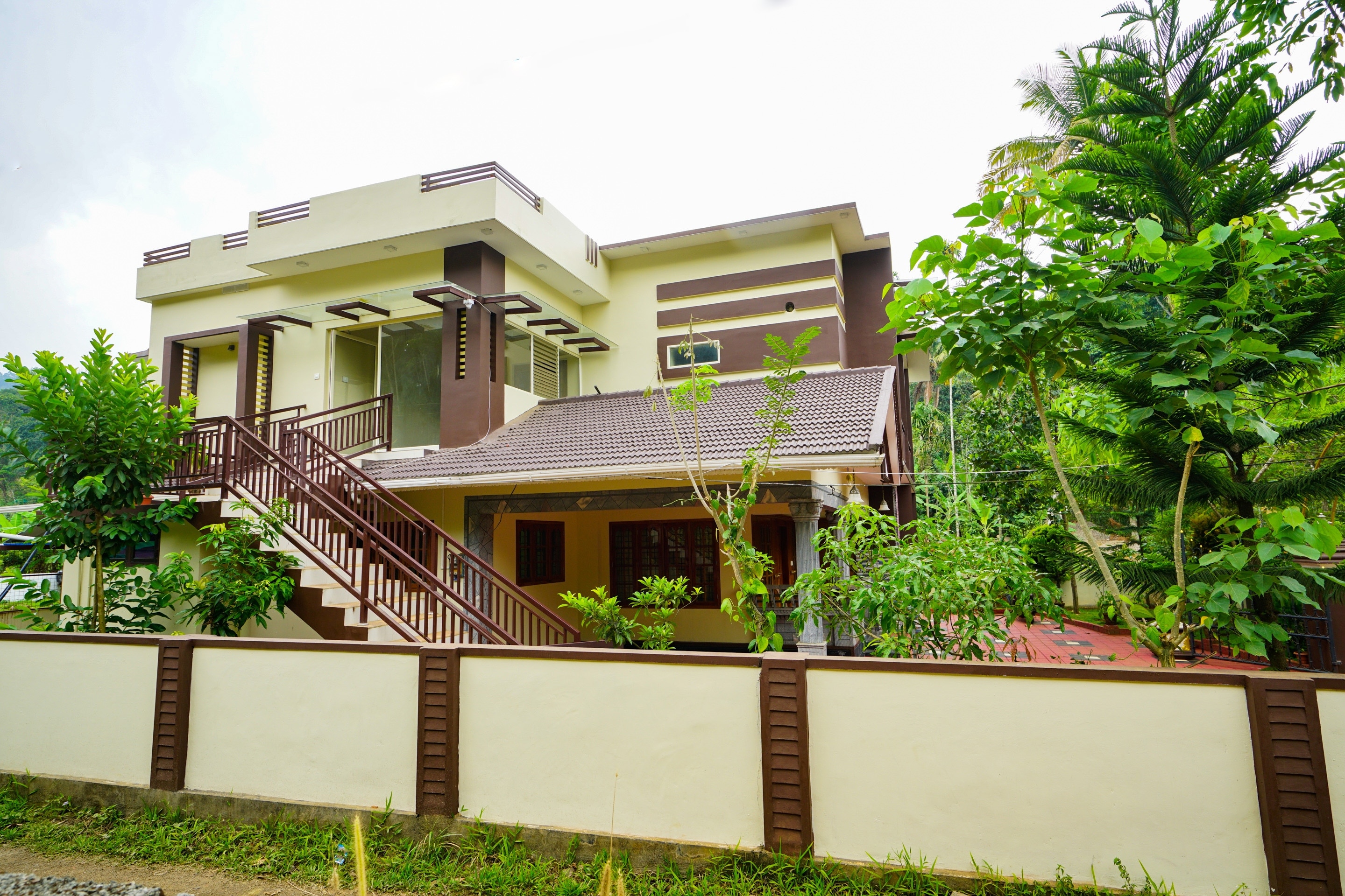 Hotel O Eden Residency - Tap to explore photos