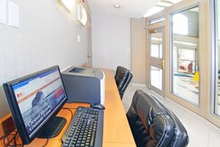 Holiday Inn Express & Suites Calgary South-Macleod Trail S