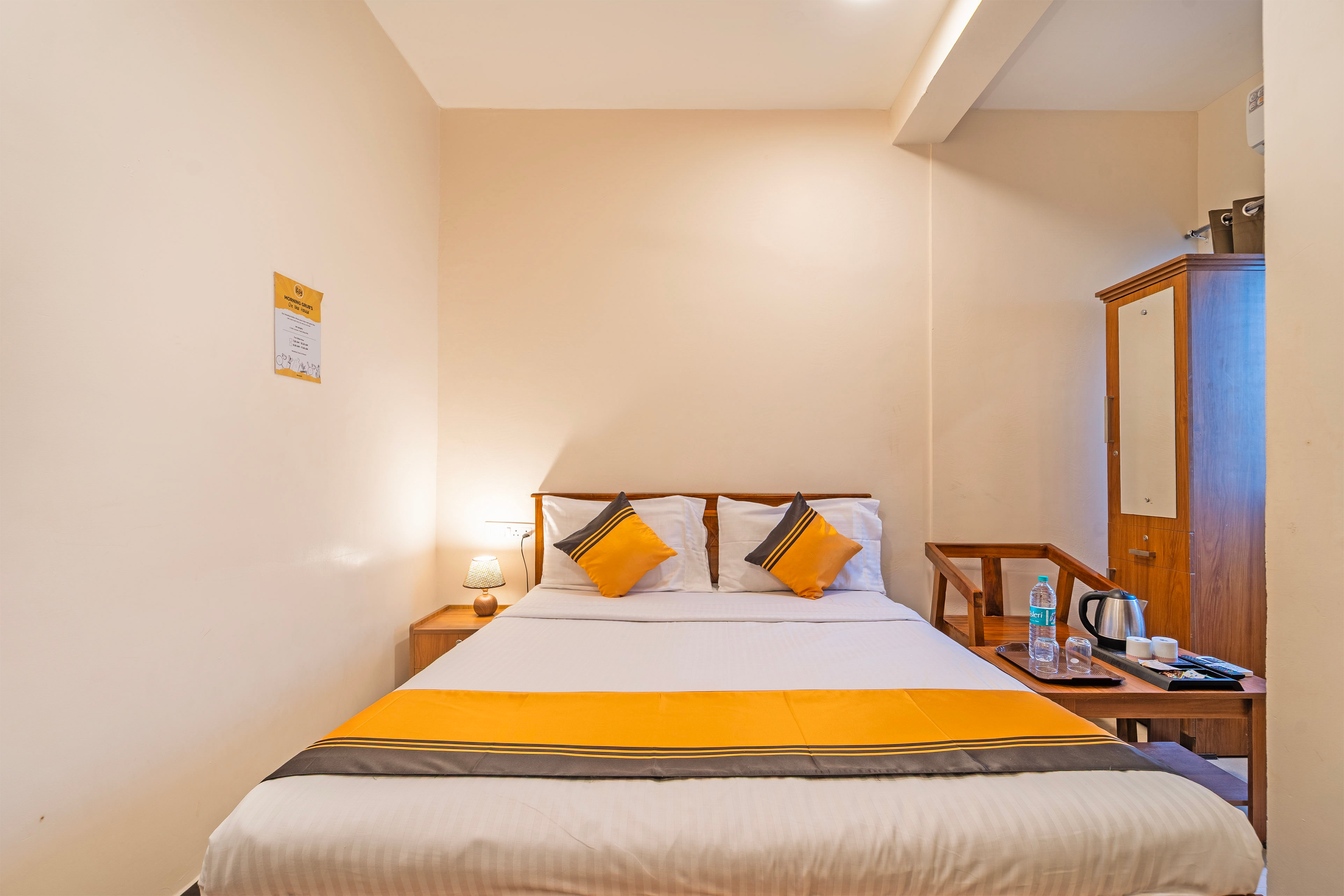 Itsy Hotels Snowdrop - Tap to explore photos