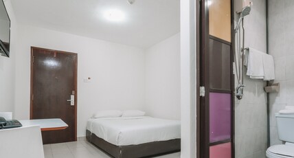 A Hotel Desker Room Type - Superior Double (No Window)