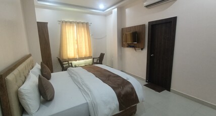 Hotel Shalimar Room Type - Deluxe Ac room