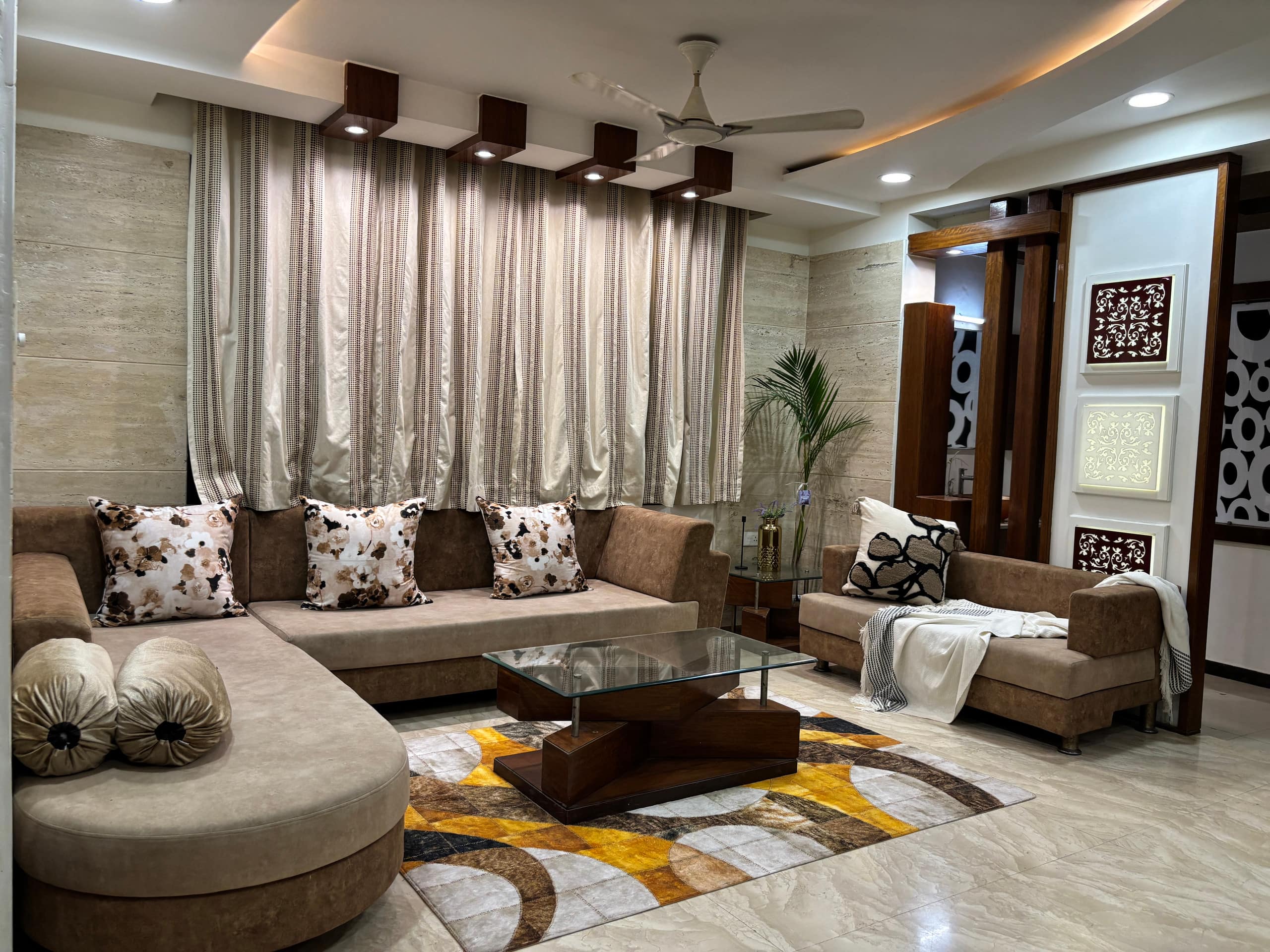 Homly Stays 4BHK Apartment Saket - Tap to explore photos