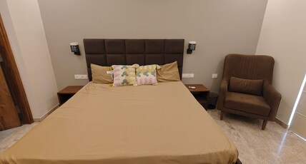 Luxury Room 6 with Ensuite in Sector 34 Chandigarh Room Type - Bedroom 6