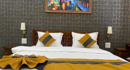 Hotel Cross Road Room Type - Deluxe AC Rooms