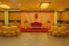 Frosty Fern Hotel And Resort