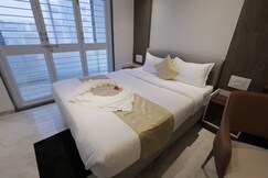 KRUSHNAI DELUX BANQUET HALL , CONFERENCE HALL,LODGING AND BOARDING