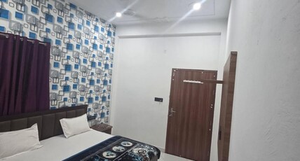 Town City Room Type - Deluxe Double Room (2 Adults + 1 Child)