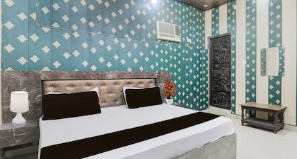Hotel O Saryu Ghat Formerly Balaji Palace Room Type - Classic with Balcony Hotel O Saryu Ghat Formerly Balaji Palace Room Type - Classic with Balcony