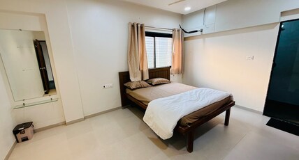 Navyug Delight Resort Rooms Spacious Lawns Park Room Type - Room no 110
