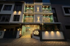 Hotel Shaurya Palace