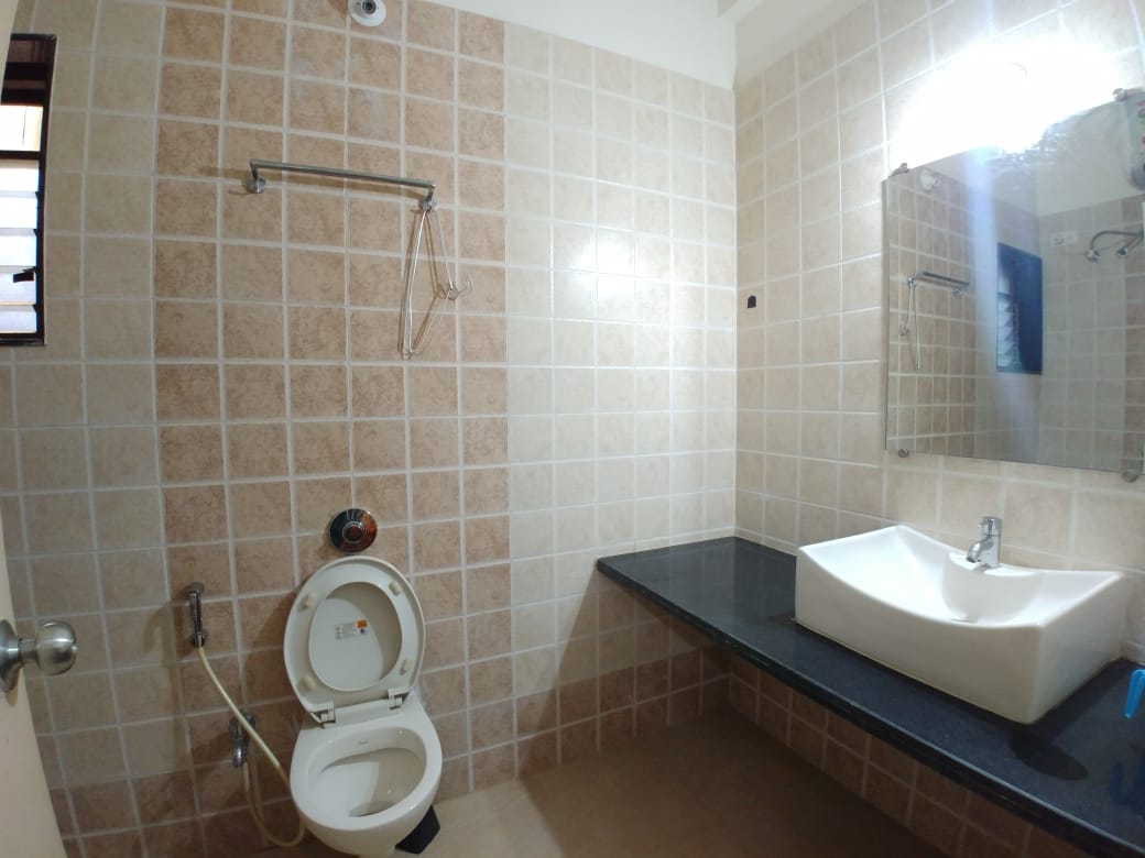 Awesome Residency - Tap to explore photos