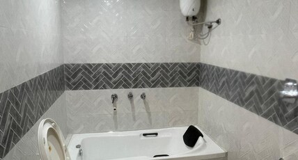 Hotel Orange Tree Room Type - Super Deluxe Room with Bath Tub