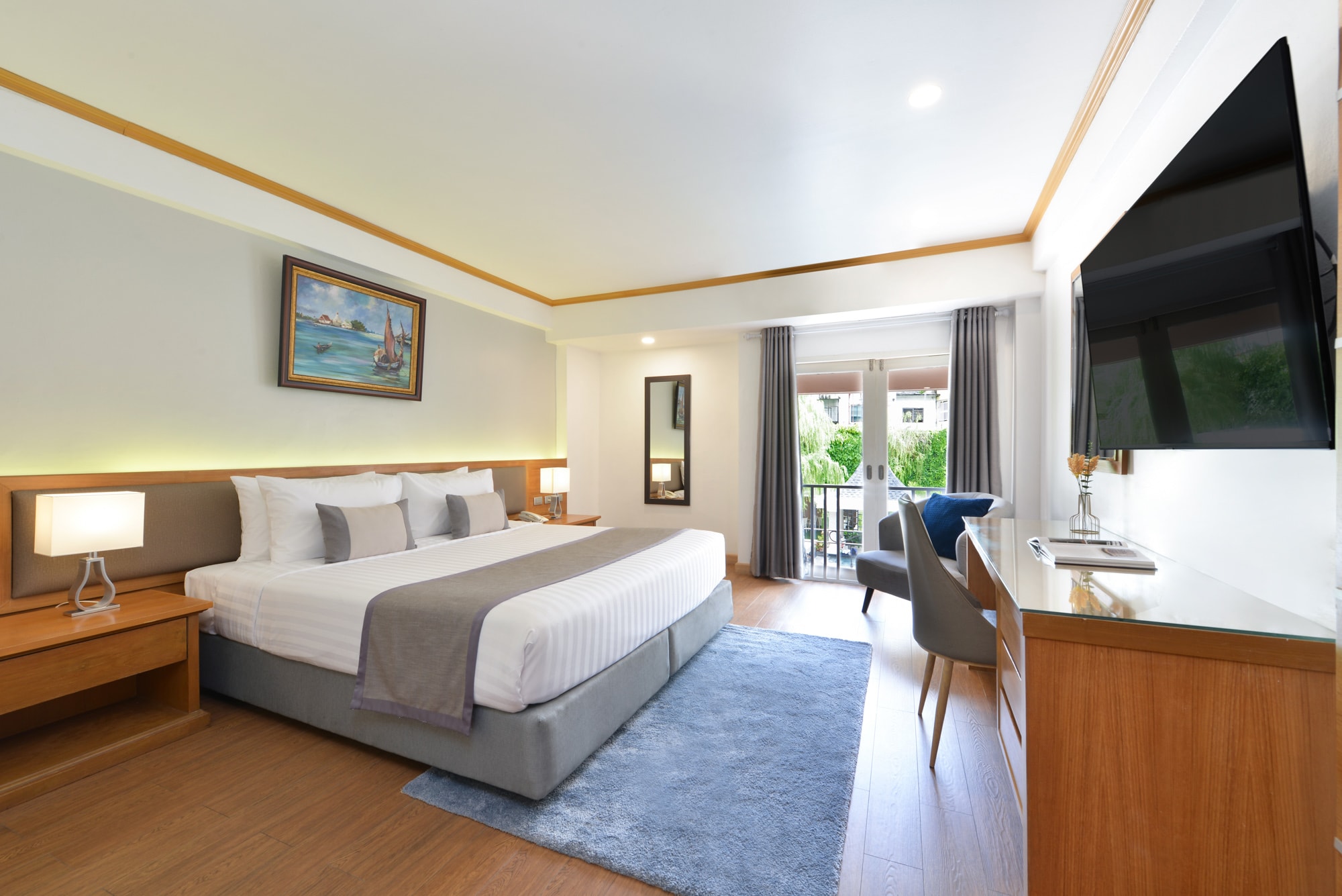 The Beverly Hotel Pattaya - Tap to explore photos