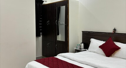 PS Elite Homestay Tirupati Room Type - Deluxe Room