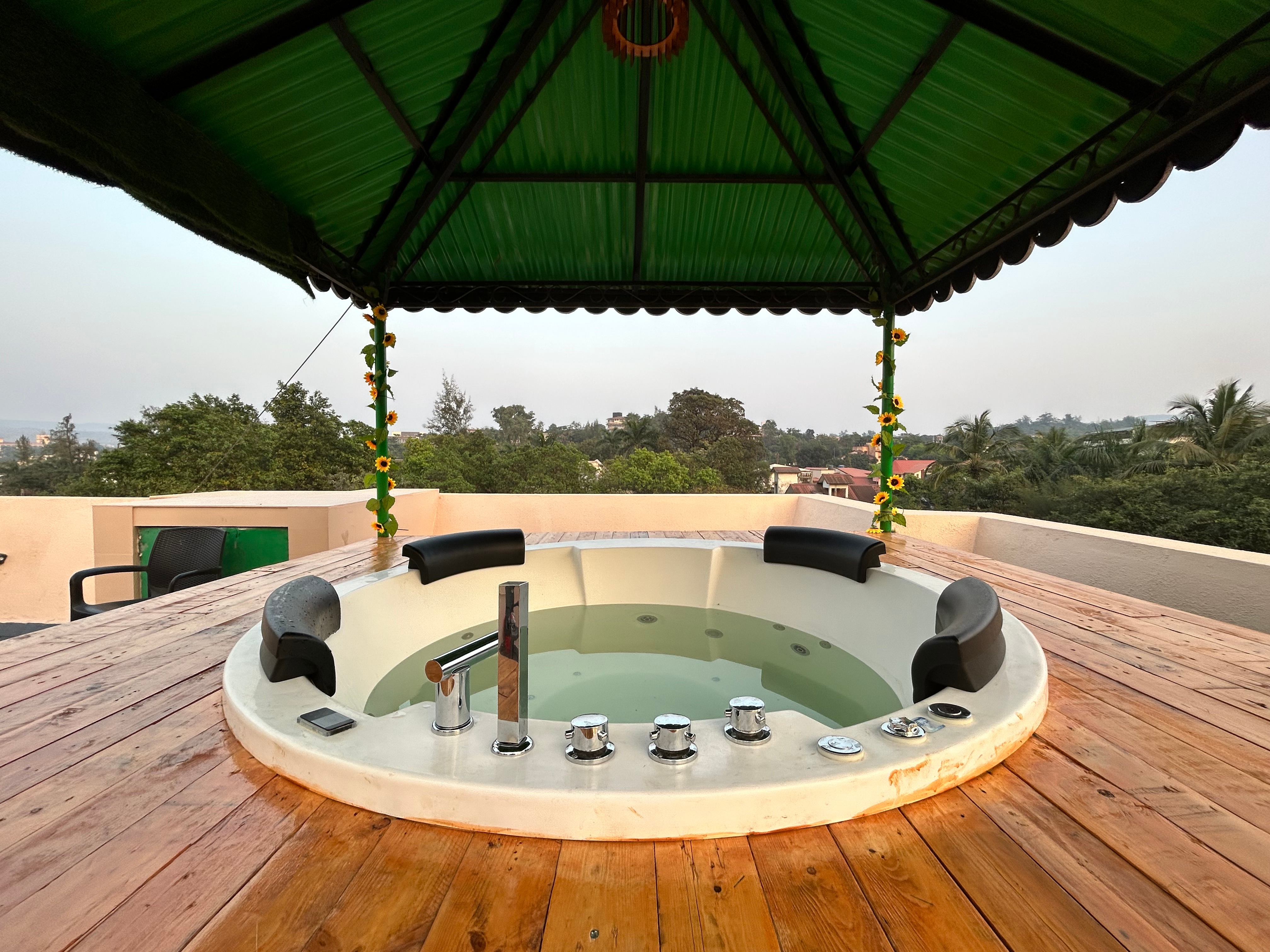 Stay Leisurely Skies 1 BHK, Lonavala Khandala - Tap to explore photos