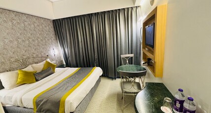 Hotel Gurukripa Room Type - Deluxe Room