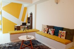 Sprinklers Hostel | Dorms & Cafe