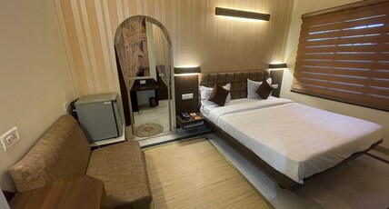 Hotel yogendra Room Type - Executive Suite Room