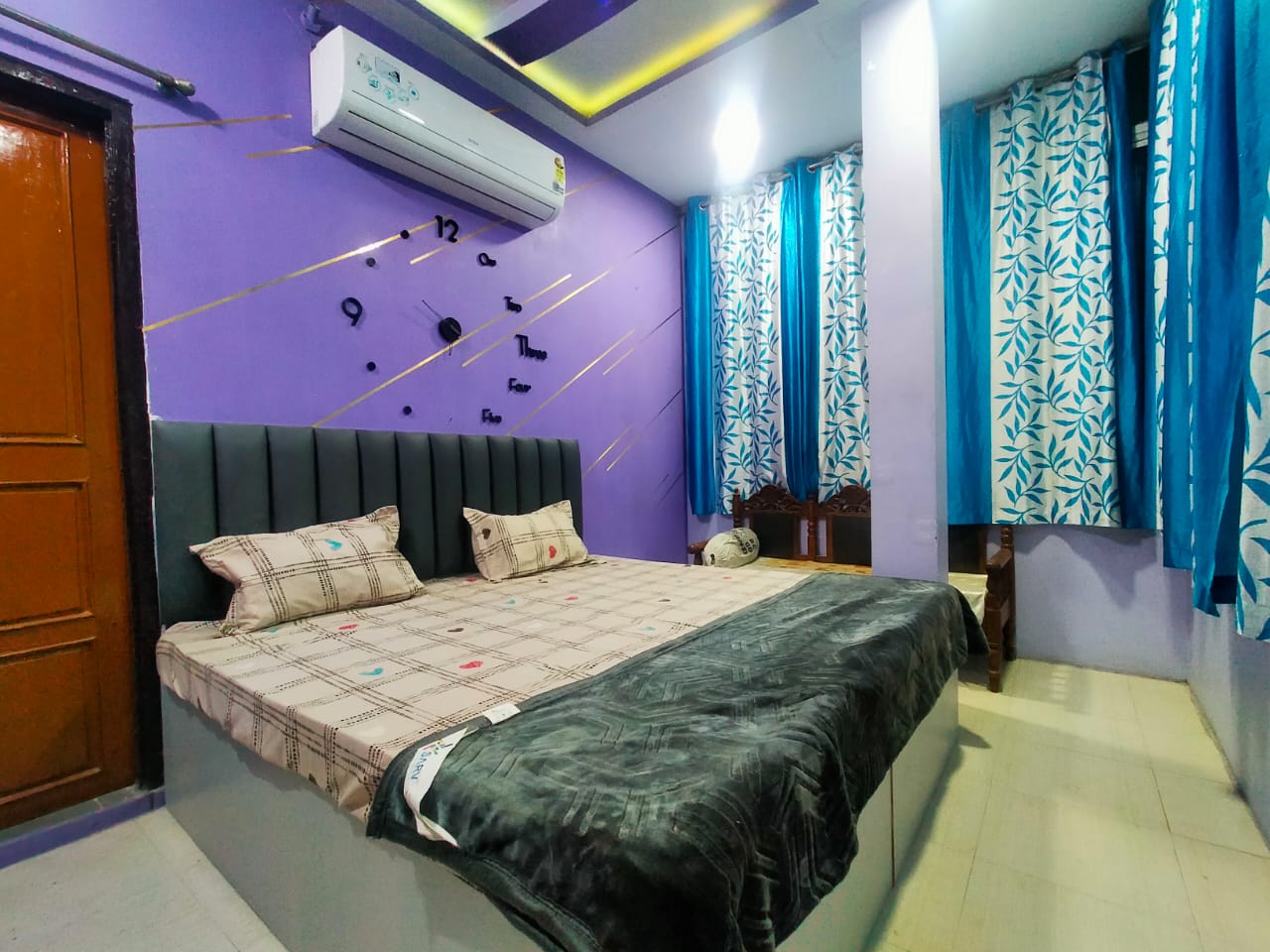 Pinaki Homestay (Flats) - Tap to explore photos