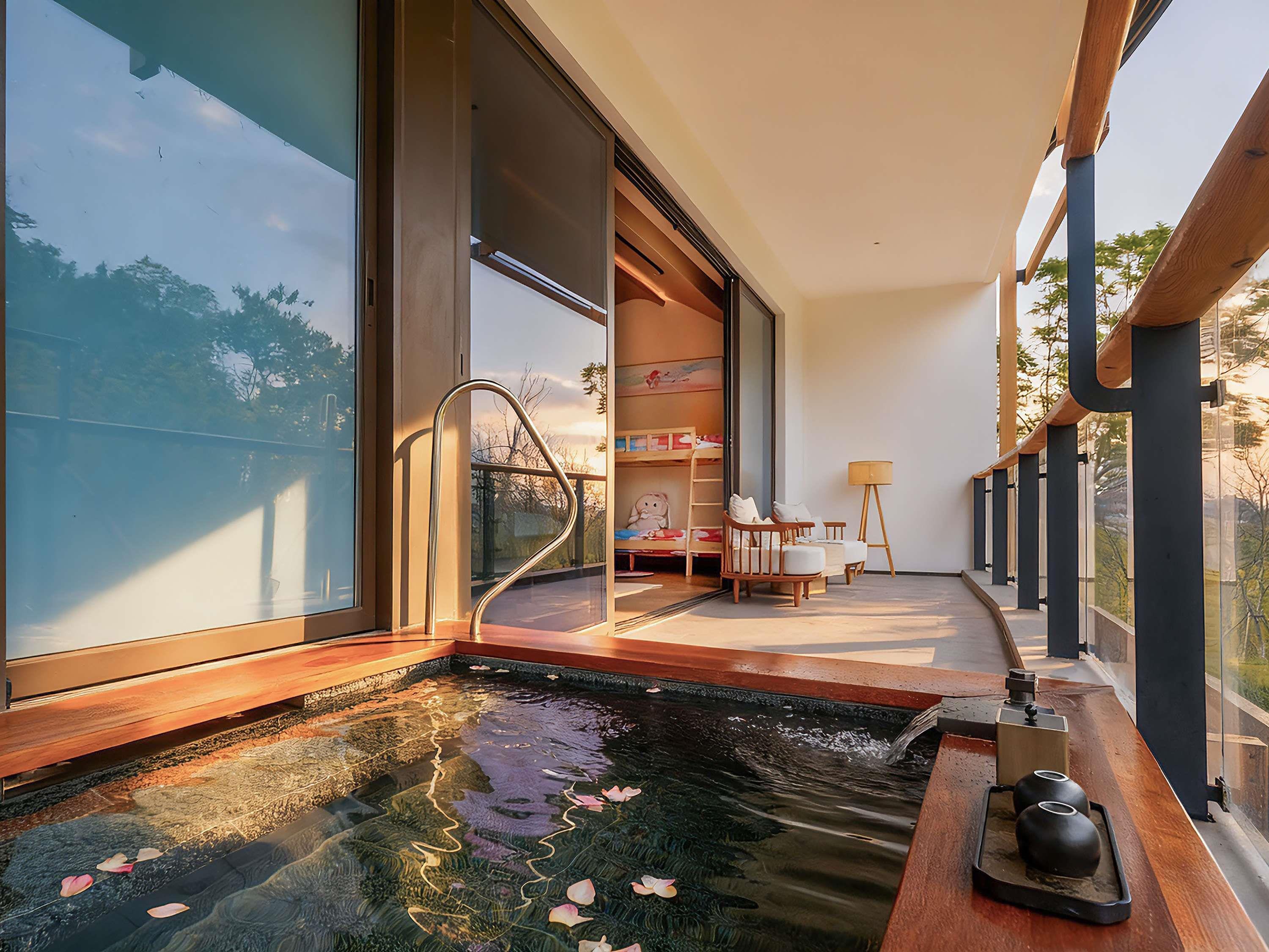 Chengdu Expo Waterfall Hotel - MGallery Collection - Tap to explore photos