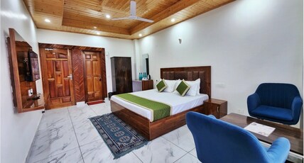 homestay Pristine Edge Kasauli Room Type - LUXURY SUNSET STUDIO ROOM WITH PRIVATE BLCAONY homestay Pristine Edge Kasauli Room Type - LUXURY SUNSET STUDIO ROOM WITH PRIVATE BLCAONY