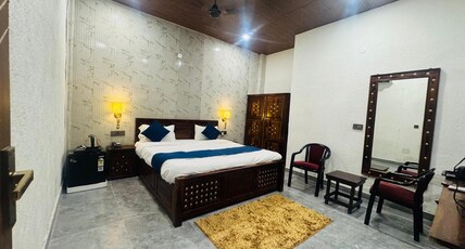HOTEL SHIVJOT Room Type - Suite Room