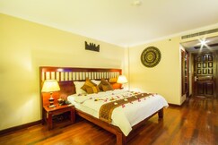 Royal Empire Hotel