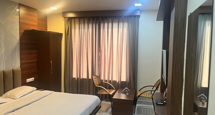 La Om Palace Room Type - Deluxe Room