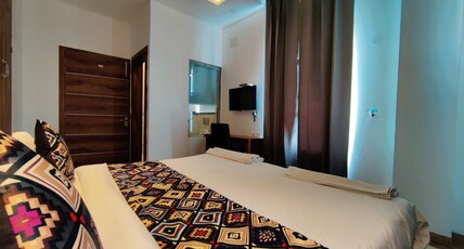 hotel ontario Room Type - Ontario Luxury room A.C with wifi