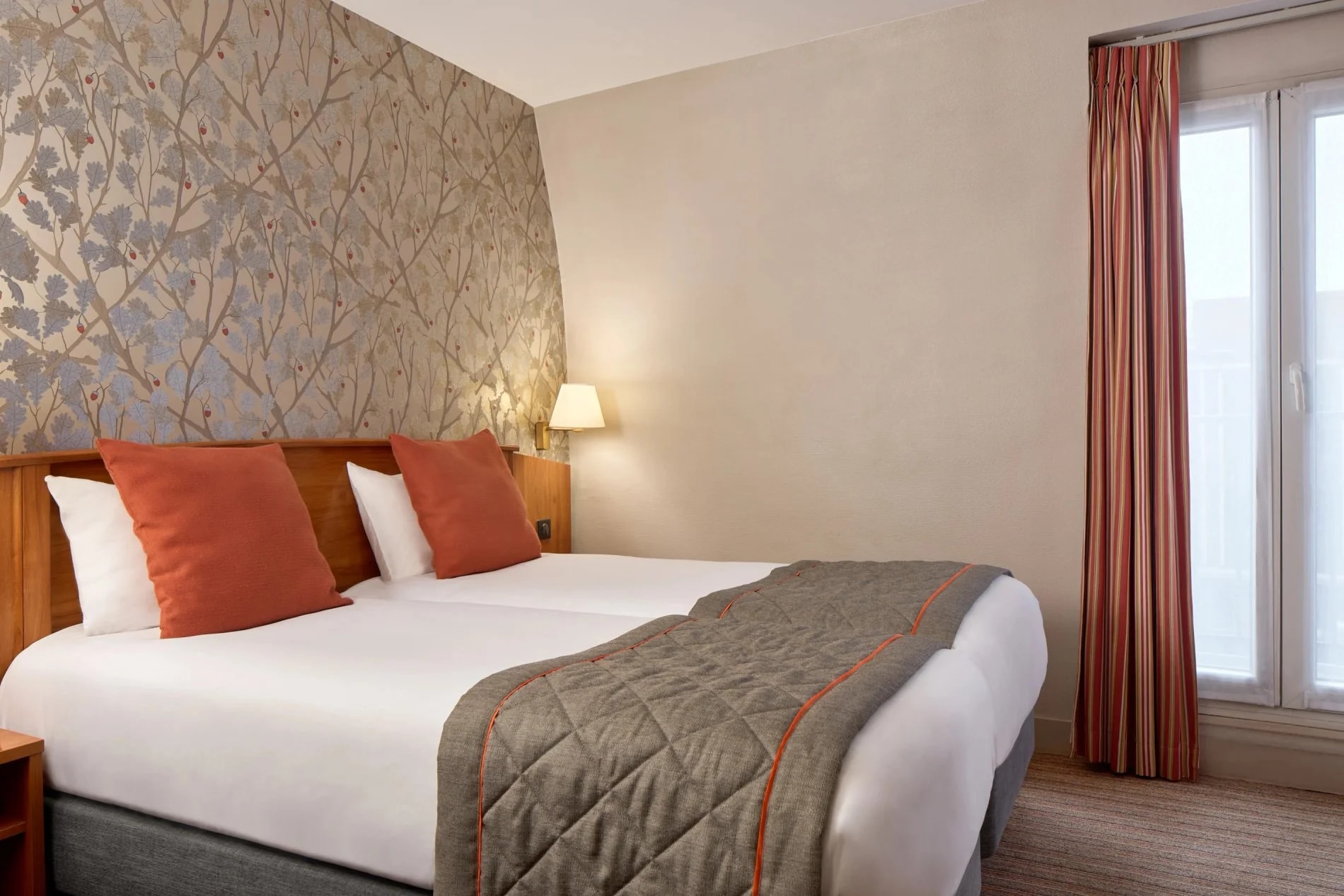Timhotel Paris Gare Montparnasse - Tap to explore photos